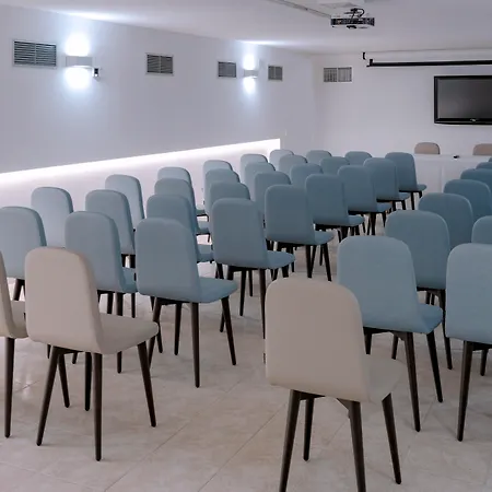 أوليمبوس بالاس فندق 4*